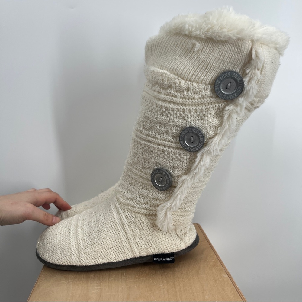 Muk Luks White Knit Boots L/8.5
